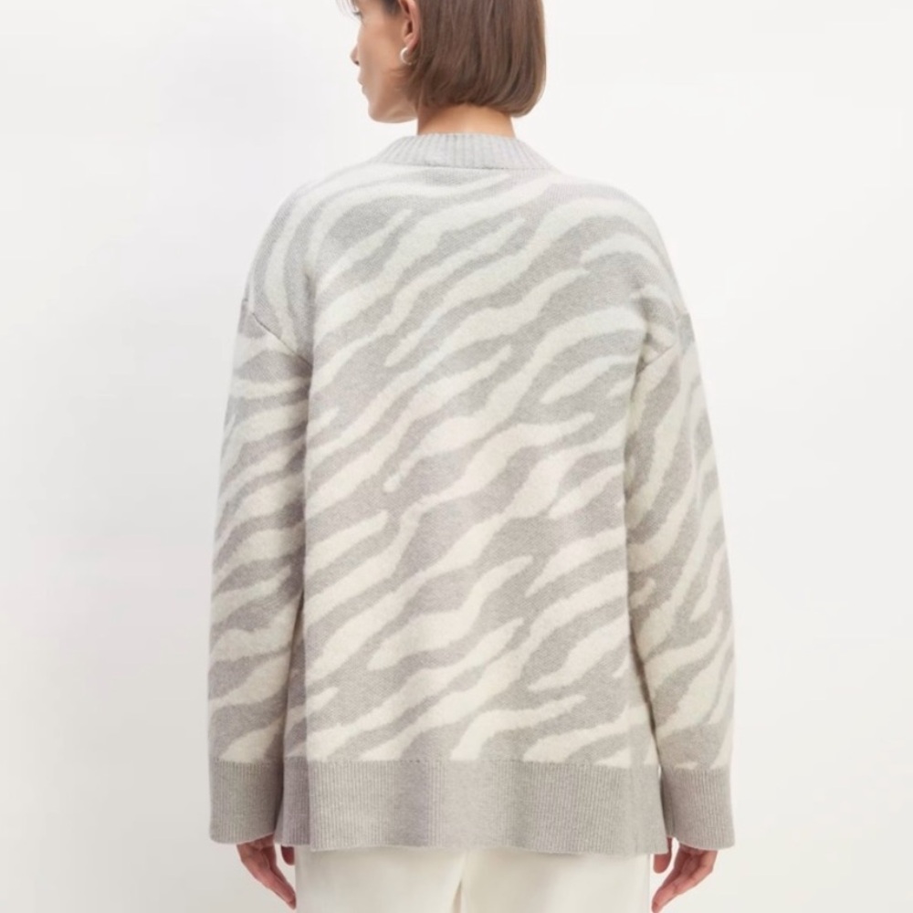 Everlane alpaca zebra print sweater - Picture 3 of 9